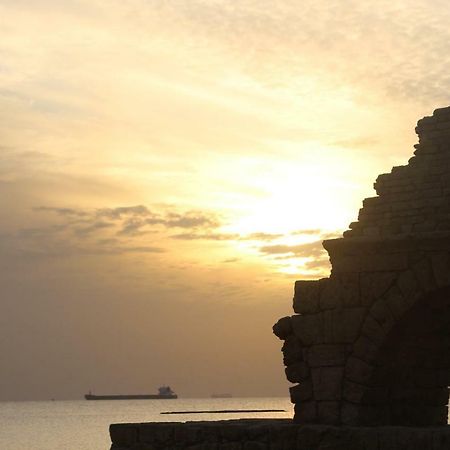 The Beach Garden Apt. Caesarea Exterior foto