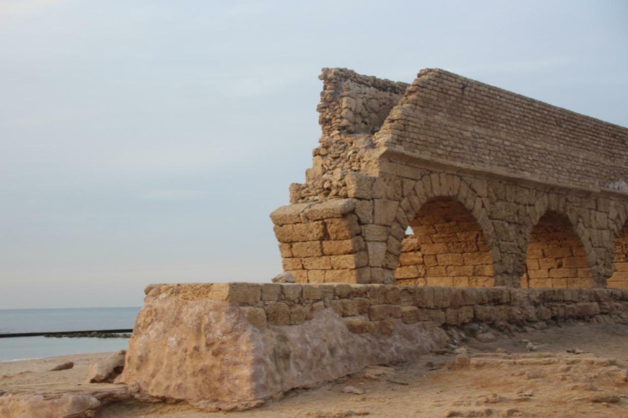 The Beach Garden Apt. Caesarea Exterior foto